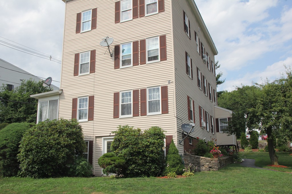 3 Gibbs Street Worcester, MA 01607 - Photo 1 of 13 Gallery Image 1