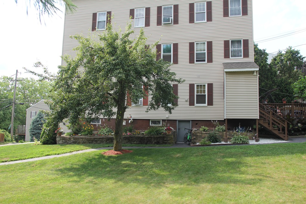 3 Gibbs Street Worcester, MA 01607 - Photo 3 of 13 Gallery Image 3