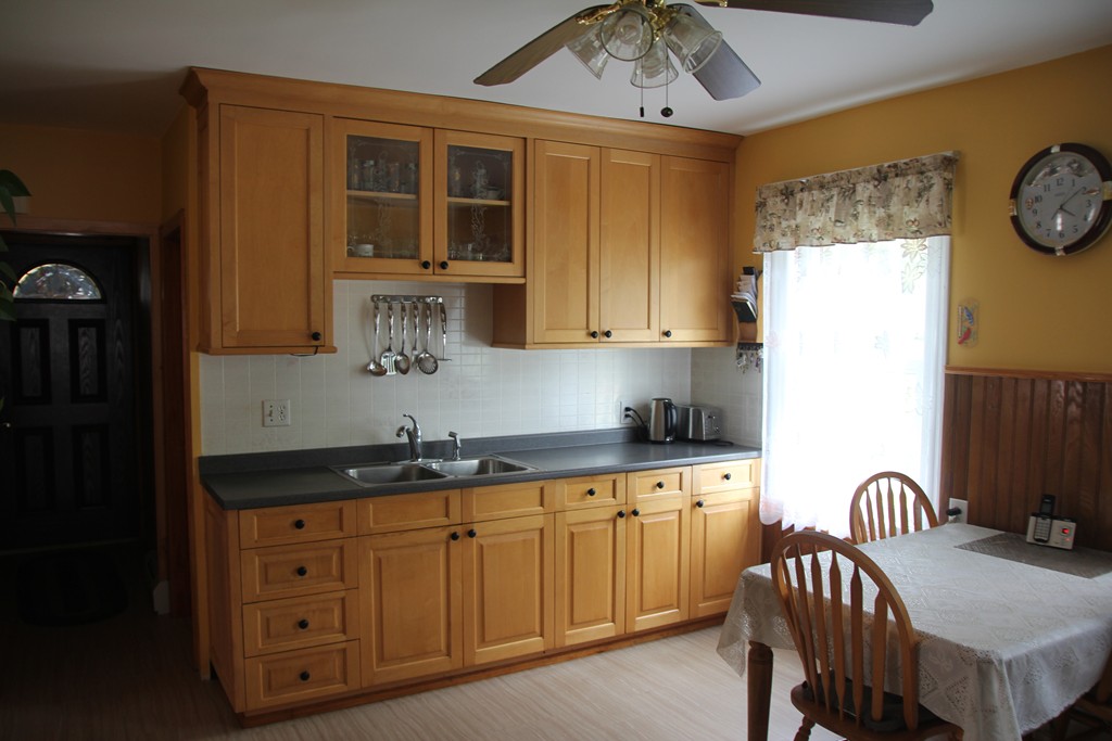 3 Gibbs Street Worcester, MA 01607 - Photo 6 of 13 Gallery Image 6