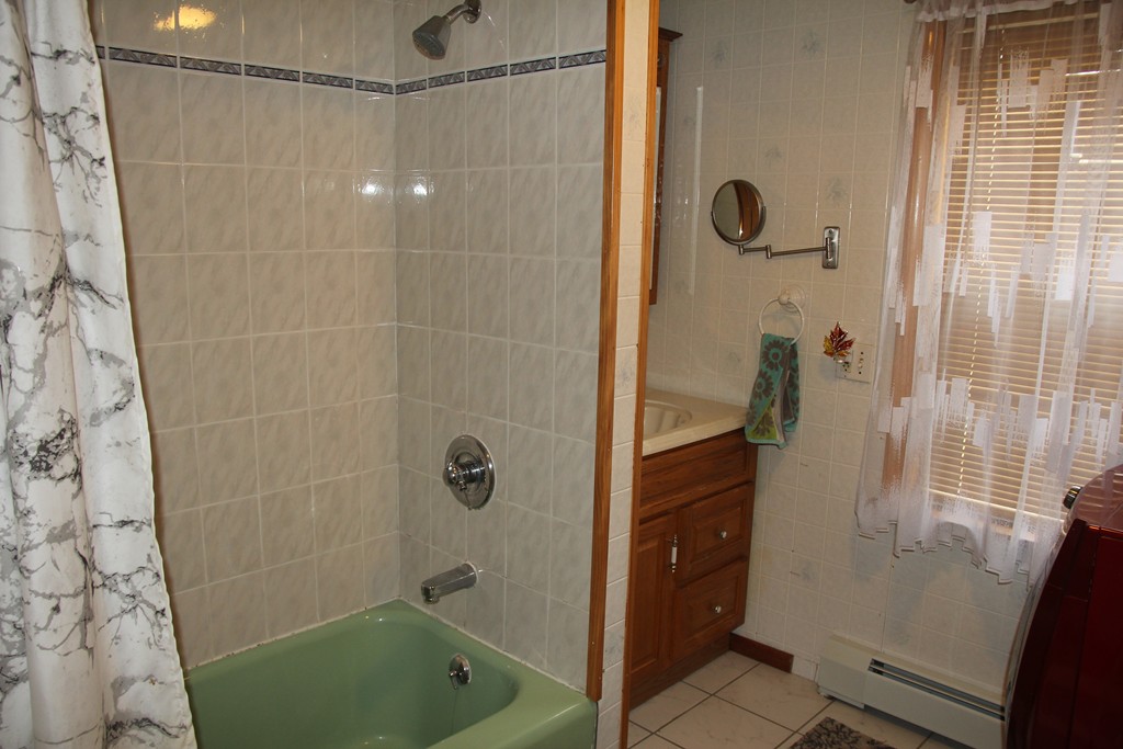 3 Gibbs Street Worcester, MA 01607 - Photo 9 of 13 Gallery Image 9