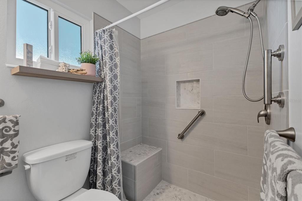 1815 Roxane Way, Unit 65 Sarasota, FL 34235 - Photo 20 of 33