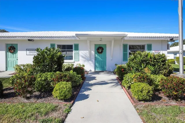 $187,900 | 1815 Roxane Way, Unit 65, Sarasota, FL 34235