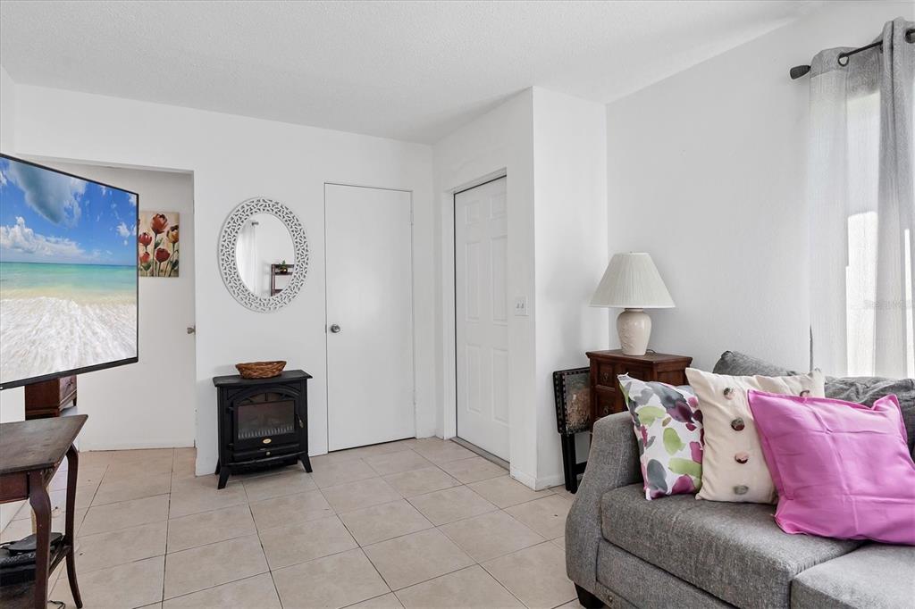 1815 Roxane Way, Unit 65 Sarasota, FL 34235 - Photo 5 of 33