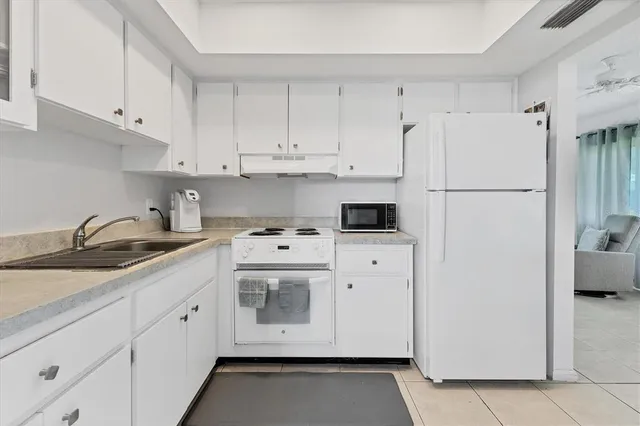 $187,900 | 1815 Roxane Way, Unit 65, Sarasota, FL 34235