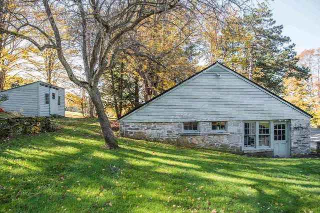 $1,950,000 | 1086 West Road, Bennington, VT 05201