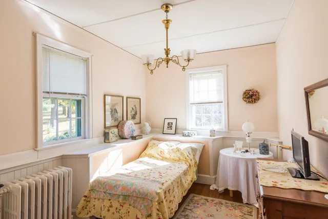 $1,950,000 | 1086 West Road, Bennington, VT 05201