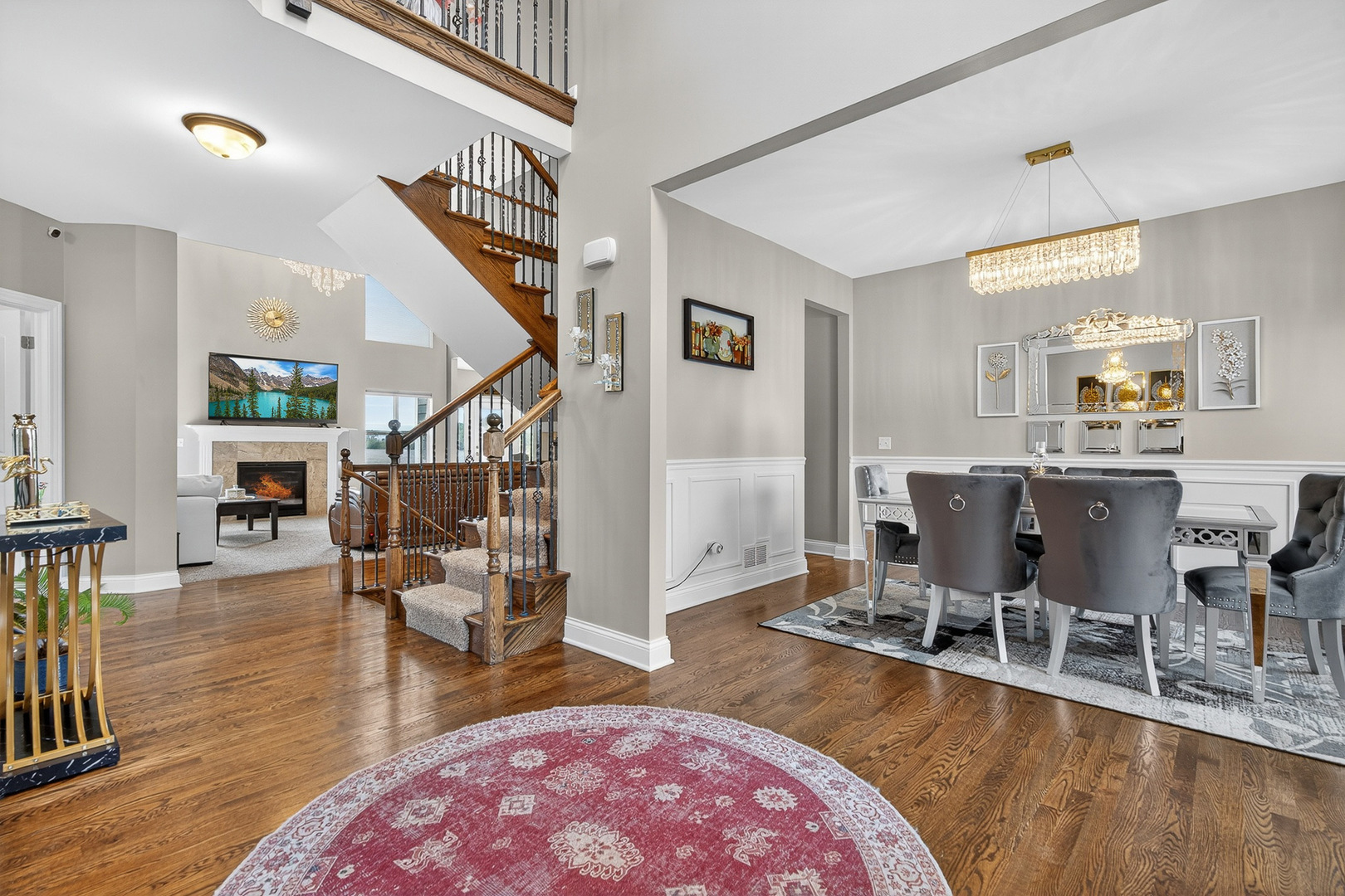 693 Slate Run Elgin, IL 60124 - Photo 8 of 35 Gallery Image 8