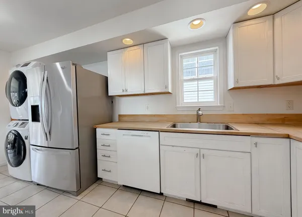 $630,000 | 15252 Lake Drive, Scotland, MD 20687