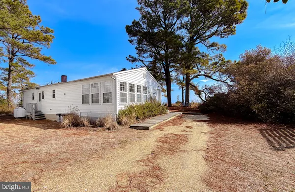 $630,000 | 15252 Lake Drive, Scotland, MD 20687