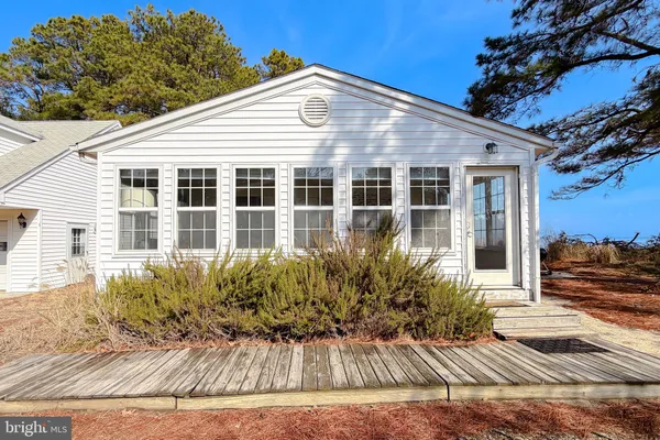 $630,000 | 15252 Lake Drive, Scotland, MD 20687