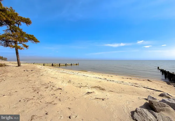 $630,000 | 15252 Lake Drive, Scotland, MD 20687