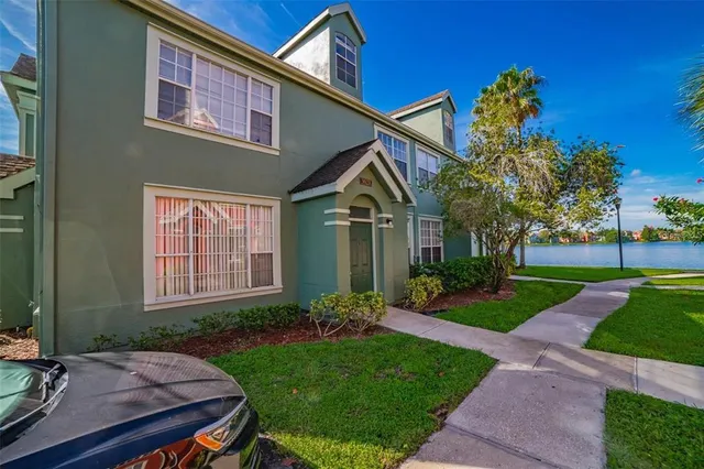 $2,750 | 9028 Lake Chase Island Way, Tampa, FL 33626