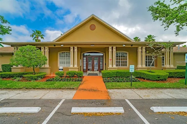 $2,750 | 9028 Lake Chase Island Way, Tampa, FL 33626