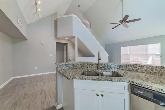 $2,750 | 9028 Lake Chase Island Way, Tampa, FL 33626