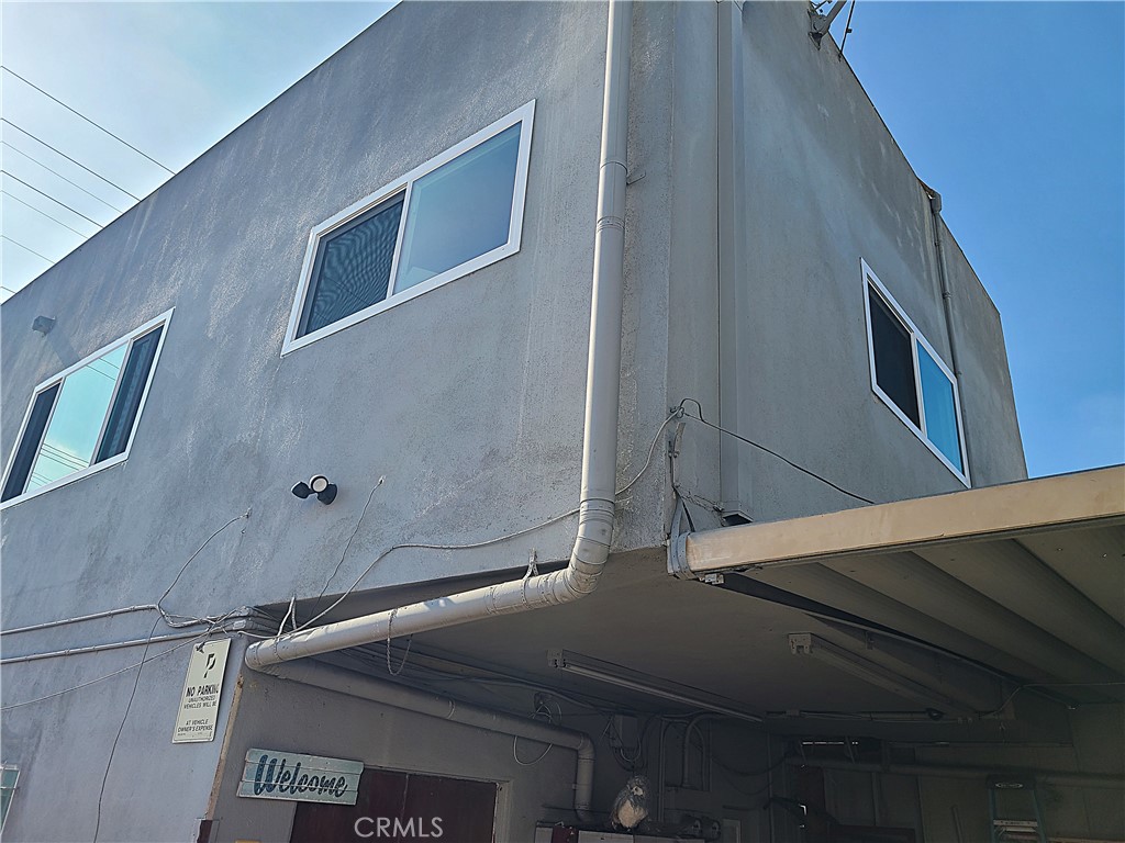 12940 Prairie Avenue Hawthorne, CA 90250 - Photo 15 of 17 a view of front door