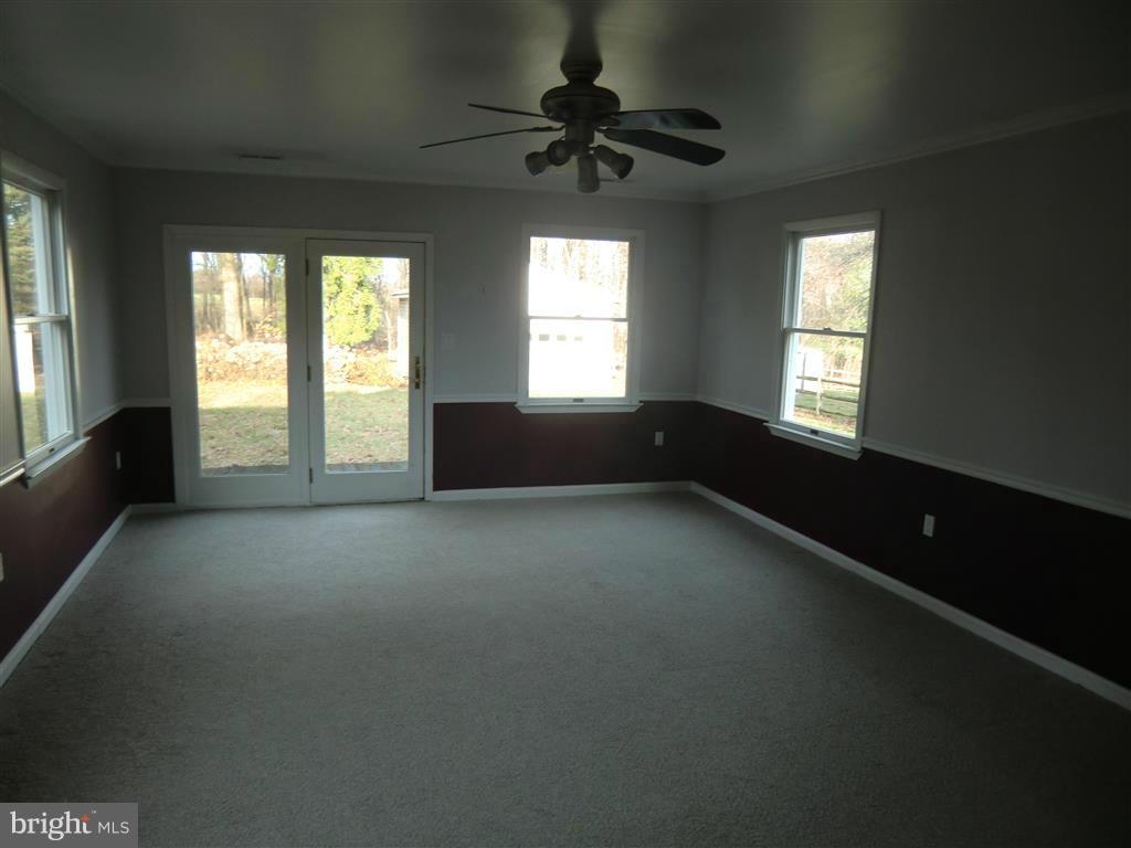 28405 Kemptown Road Damascus, MD 20872 - Photo 8 of 30 Family Room