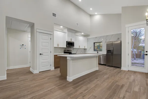 $2,400 | 346 Nene Lane, Bastrop, TX 78602