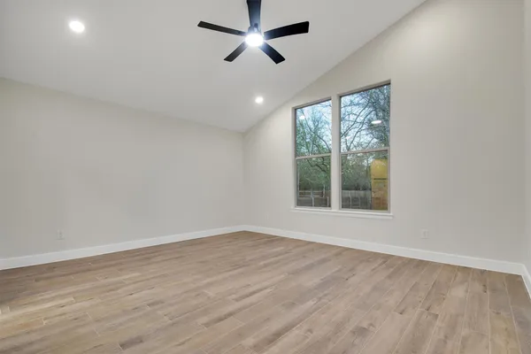 $2,400 | 346 Nene Lane, Bastrop, TX 78602