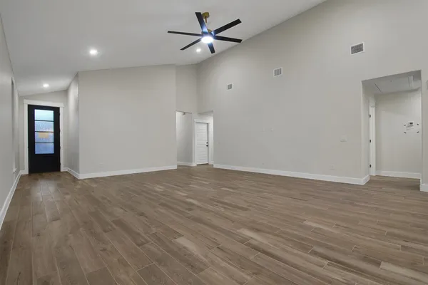 $2,400 | 346 Nene Lane, Bastrop, TX 78602