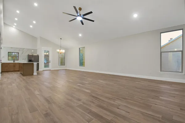 $2,400 | 346 Nene Lane, Bastrop, TX 78602