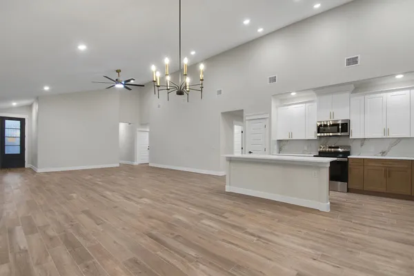 $2,400 | 346 Nene Lane, Bastrop, TX 78602