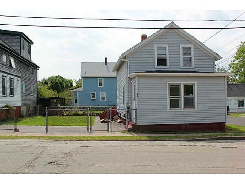 24 Prescott Hall Road Newport, RI 02840 - Photo 2 of 14 Exterior Front.