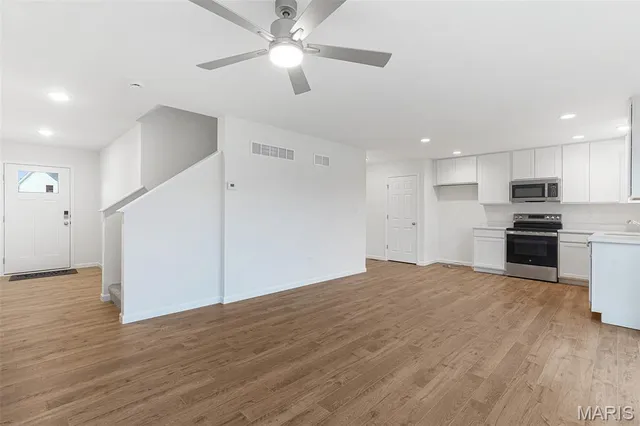 $286,042 | 718 Courtshire Crossing, Truesdale, MO 63380