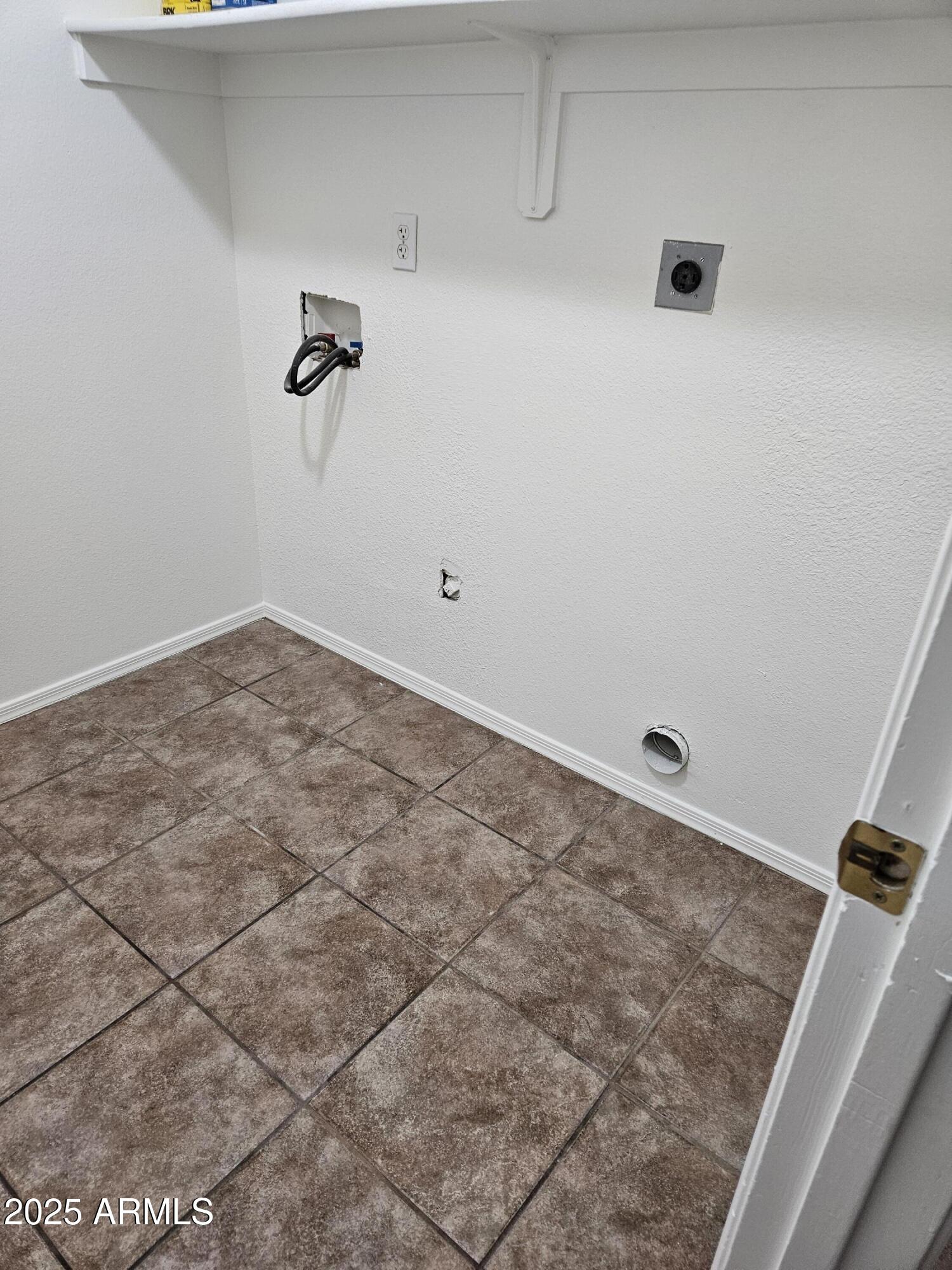 720 South Del Rio Court Apache Junction, AZ 85119 - Photo 22 of 26 Laundry Room