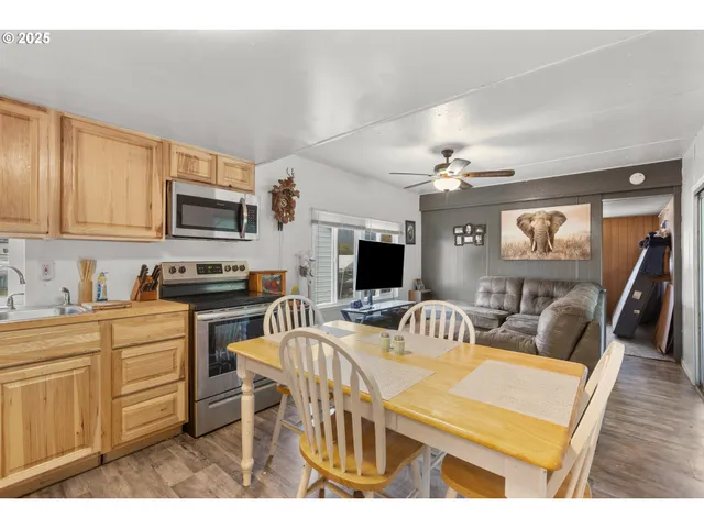 $125,000 | 1042 Cornutt Street, Myrtle Creek, OR 97457