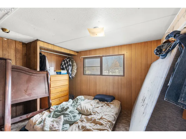 $125,000 | 1042 Cornutt Street, Myrtle Creek, OR 97457