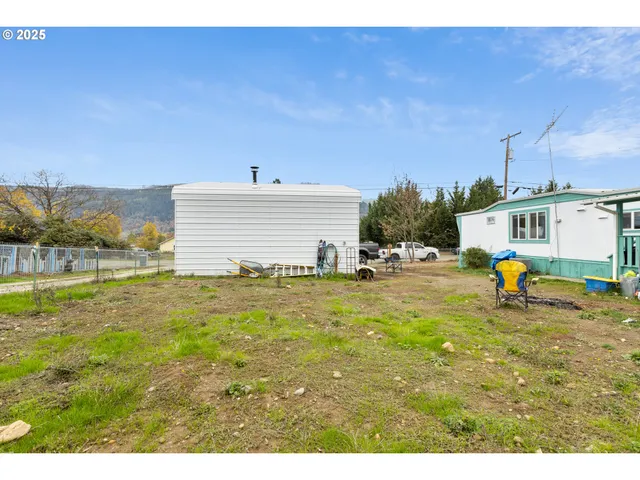 $125,000 | 1042 Cornutt Street, Myrtle Creek, OR 97457