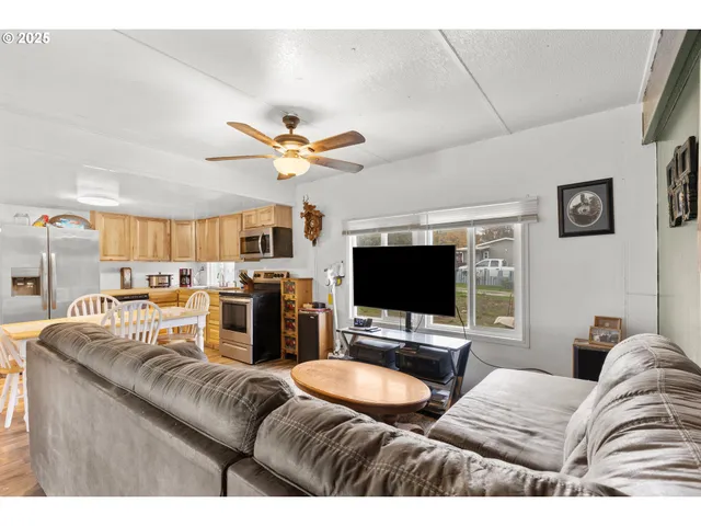 $125,000 | 1042 Cornutt Street, Myrtle Creek, OR 97457