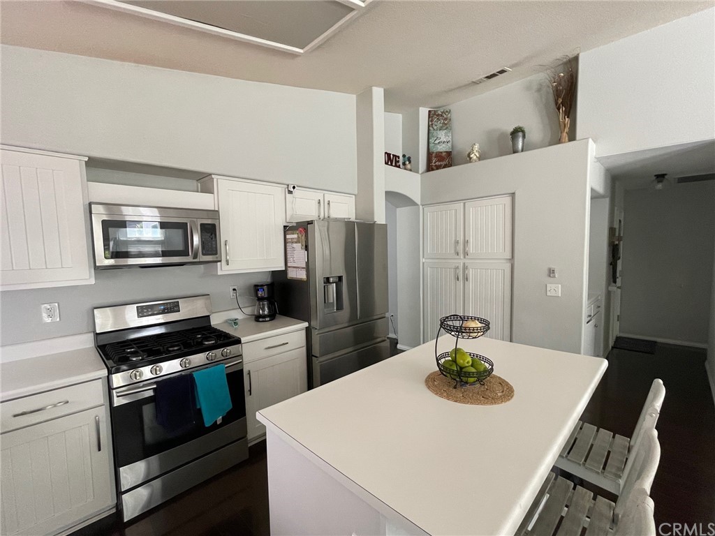 43186 Corte Argento Temecula, CA 92592 - Photo 9 of 15