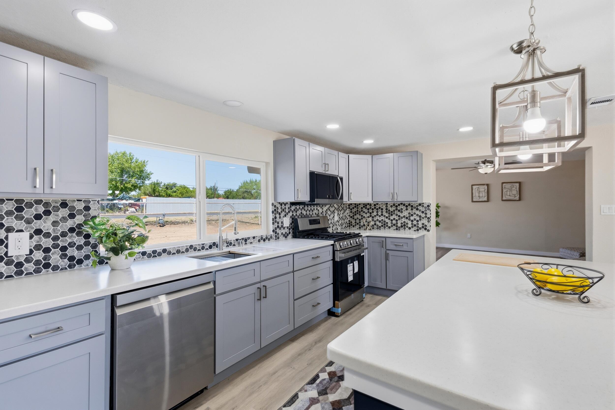 661 Jarales Road, Unit A Belen, NM 87002 - Photo 3 of 39 Gallery Image 3