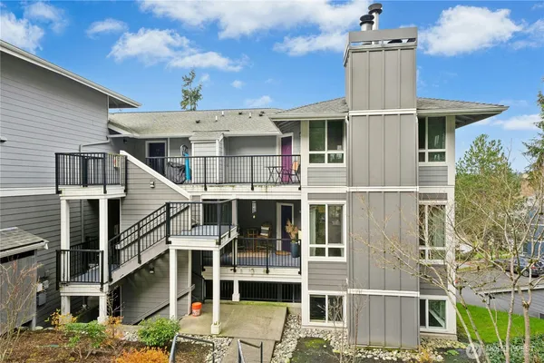 $345,000 | 12012 Northeast 204th Place, Unit C203, Bothell, WA 98011