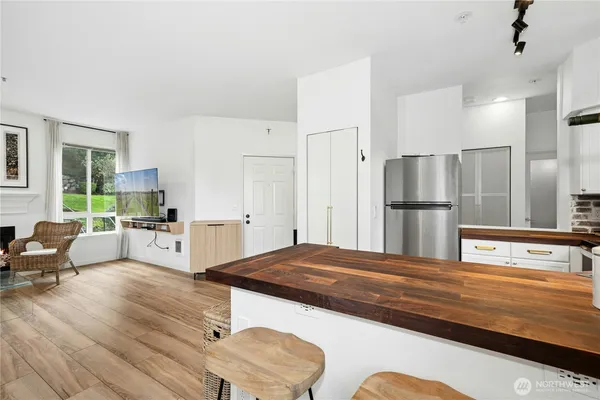 $345,000 | 12012 Northeast 204th Place, Unit C203, Bothell, WA 98011