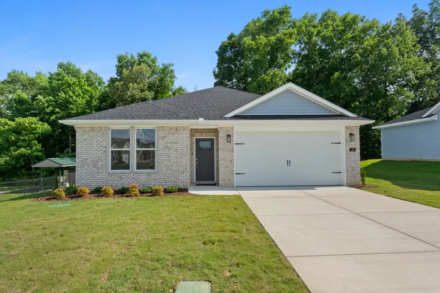 $284,900 | 28 Aurora Circle, Fayetteville, TN 37334