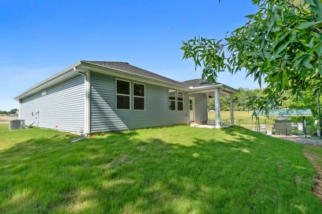 $284,900 | 28 Aurora Circle, Fayetteville, TN 37334