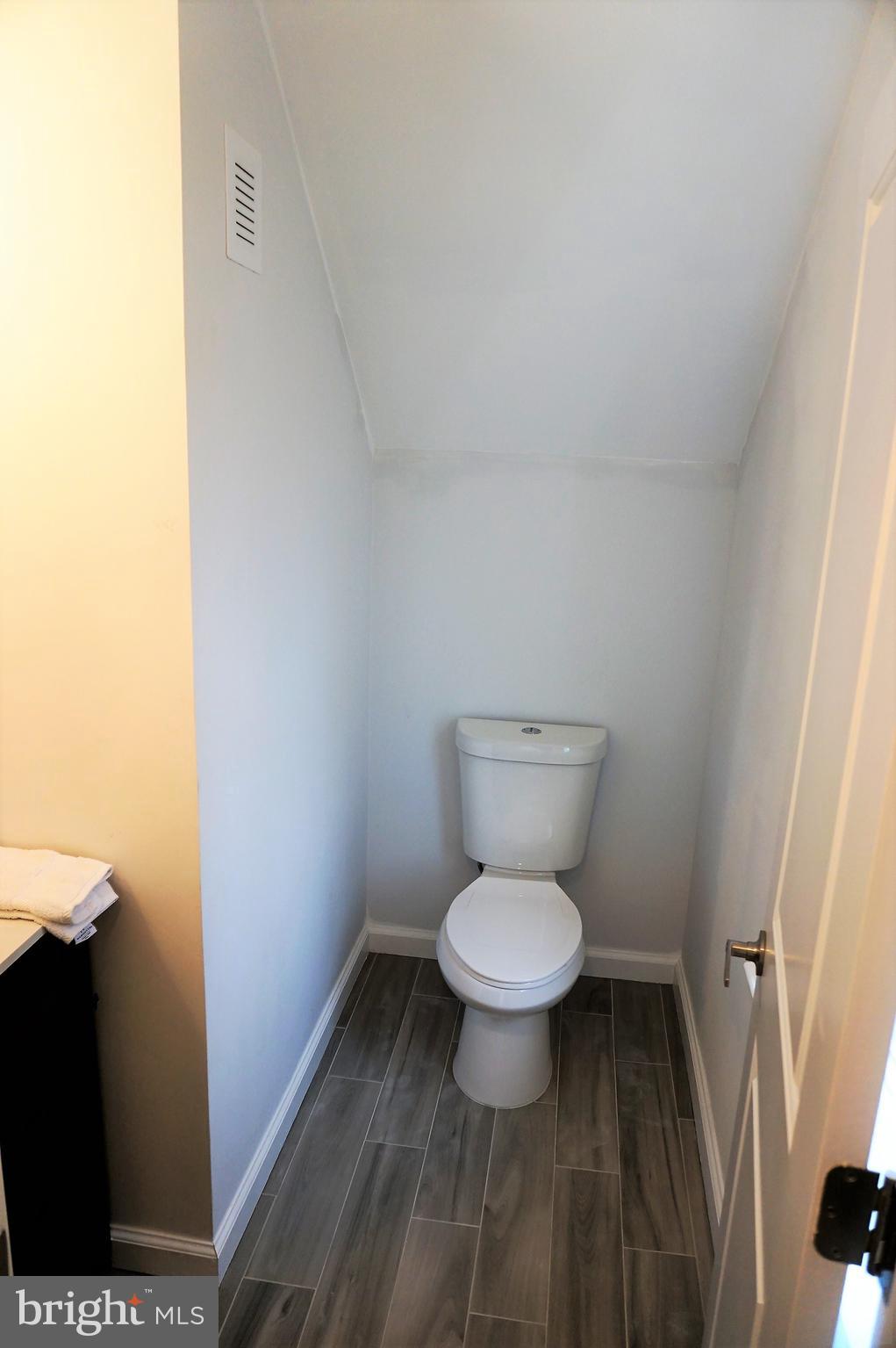 34 Landover Road Lawrence Township, NJ 08648 - Photo 23 of 32 2nd Floor Half Bath