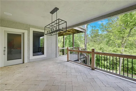 $1,275,000 | 770 Suffolk Drive, Loch Lloyd, MO 64012