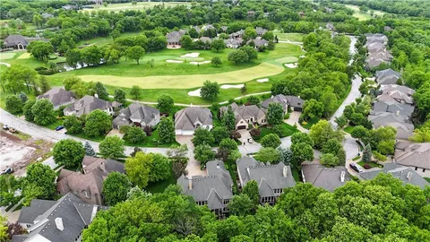 $1,275,000 | 770 Suffolk Drive, Loch Lloyd, MO 64012