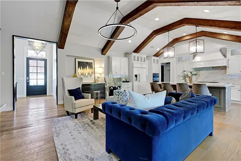 $1,275,000 | 770 Suffolk Drive, Loch Lloyd, MO 64012