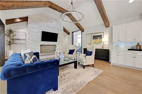 $1,275,000 | 770 Suffolk Drive, Loch Lloyd, MO 64012