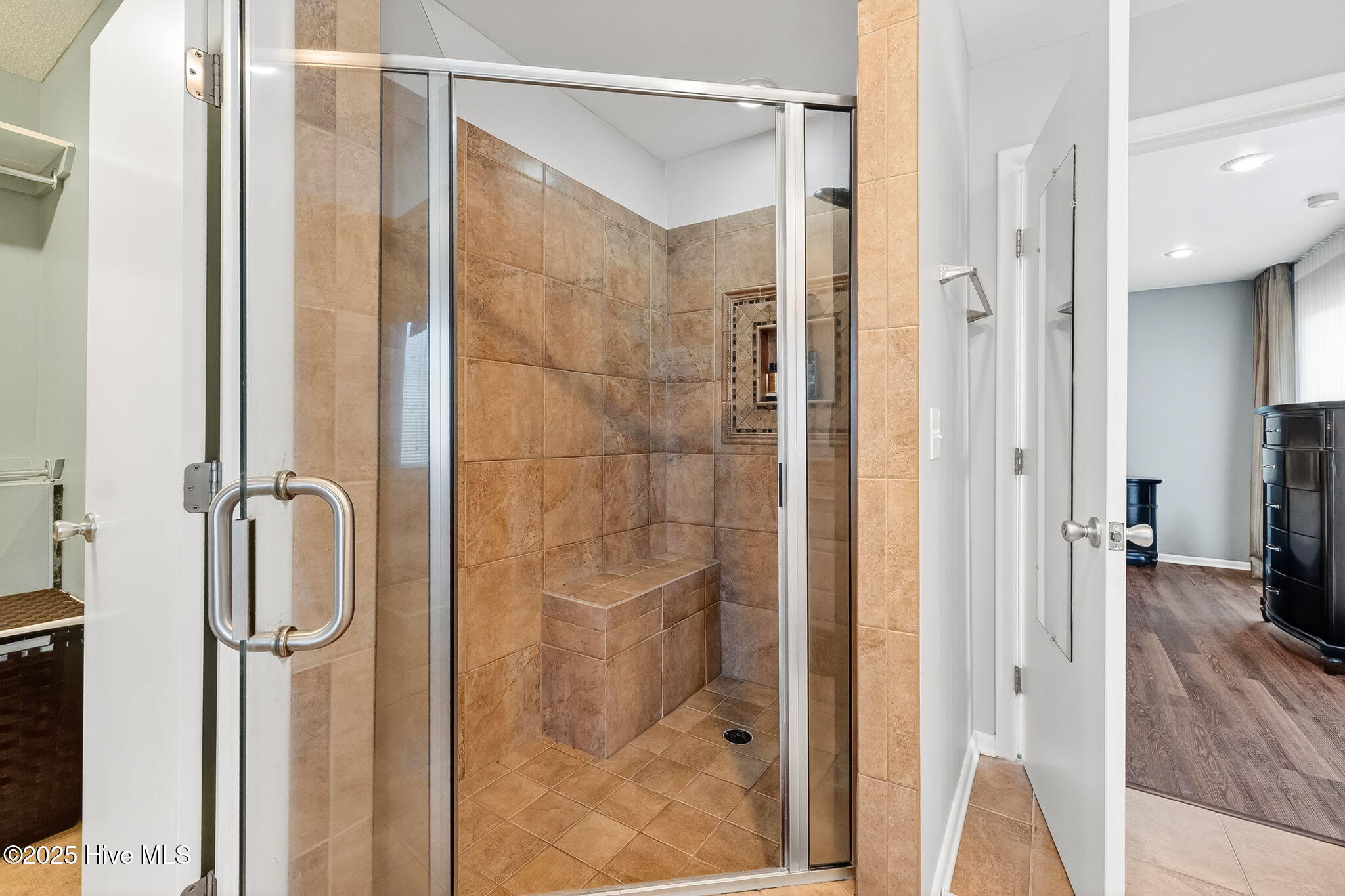 329 Ditchbank Road Goldsboro, NC 27534 - Photo 32 of 73 Primary Owner's Bathroom