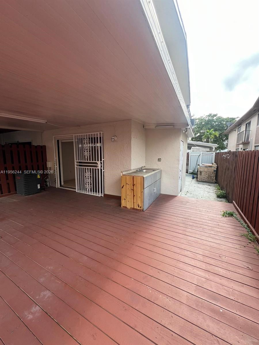 Hialeah Hialeah, FL 33012 - Photo 8 of 20