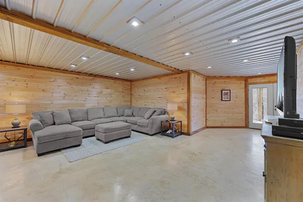 $524,900 | 3 Sandy Creek Drive, Iuka, MS 38852