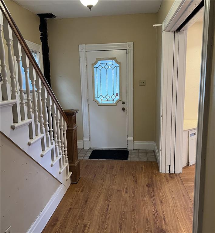 421 Butler Street Springdale, PA 15144 - Photo 3 of 30 Large foyer