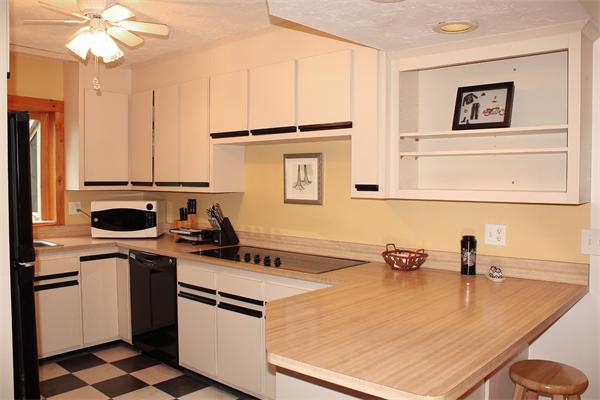 28 Victory Road Walpole, MA 02032 - Photo 16 of 24 Gallery Image 16
