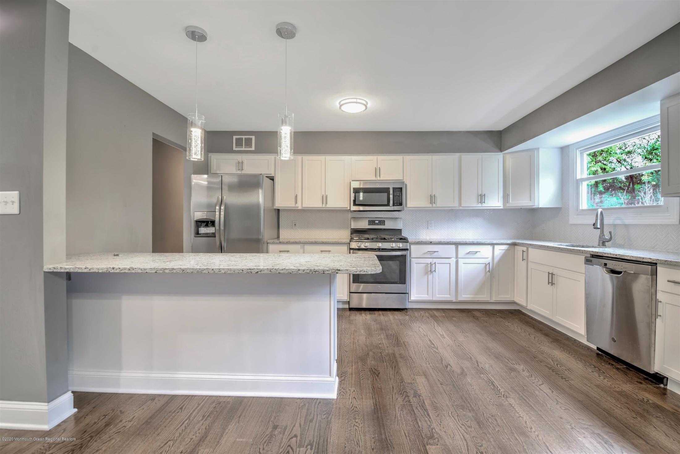 19 Willow Brook Road Freehold, NJ 07728 - Photo 11 of 35 14-KITCHEN