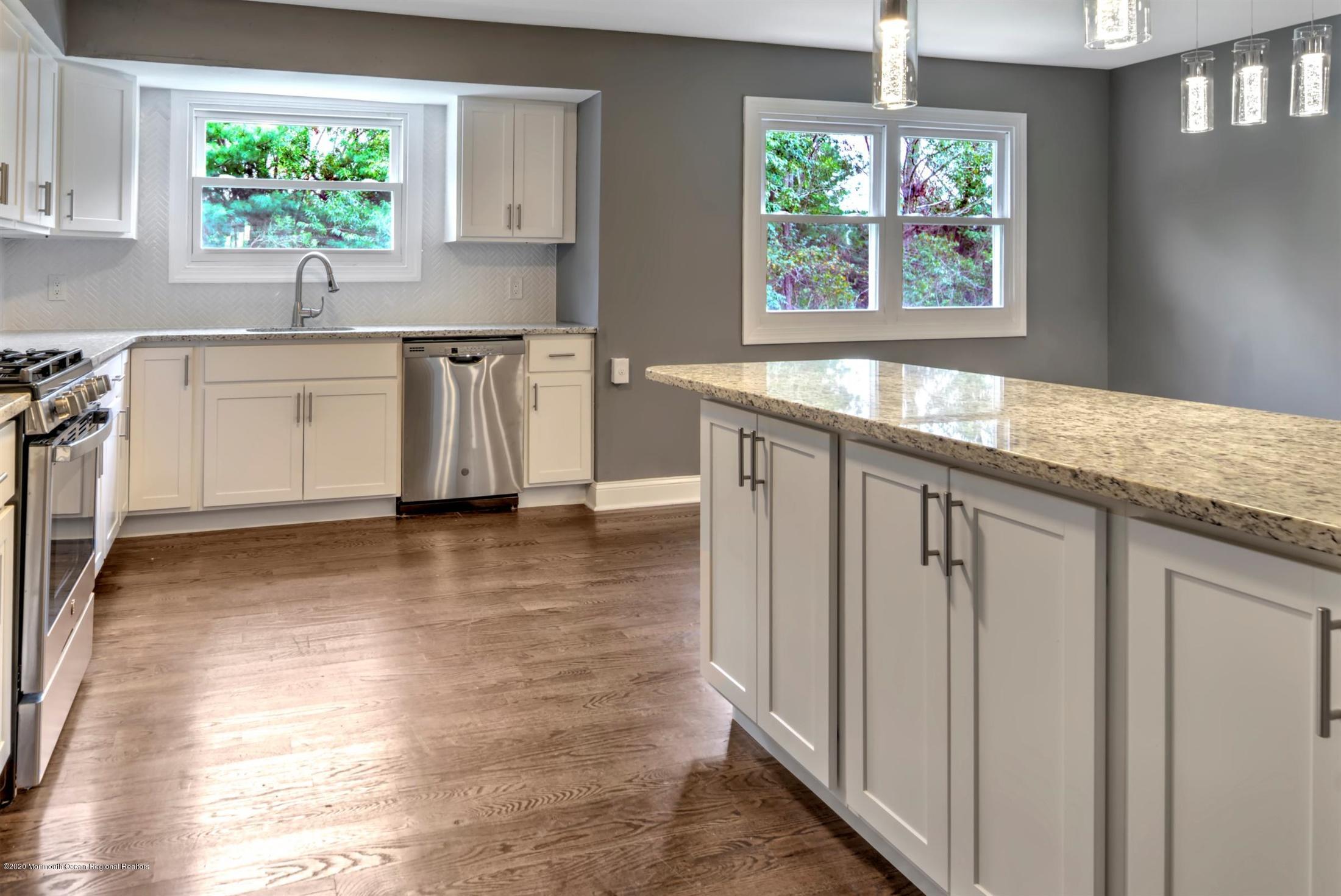 19 Willow Brook Road Freehold, NJ 07728 - Photo 16 of 35 19-KITCHEN